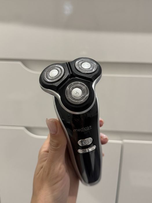 Електробритва 4в1 Medika+