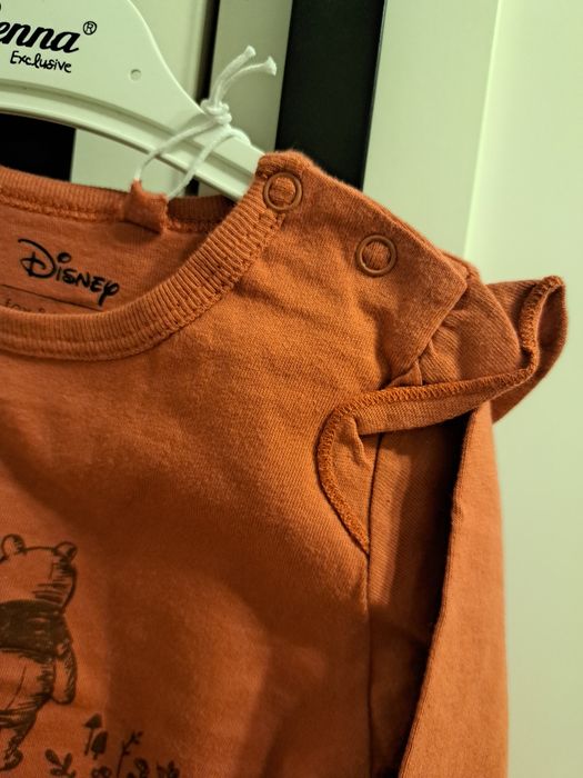 Body z falbanką i Kubusiem puchatkiem 86 sinsay