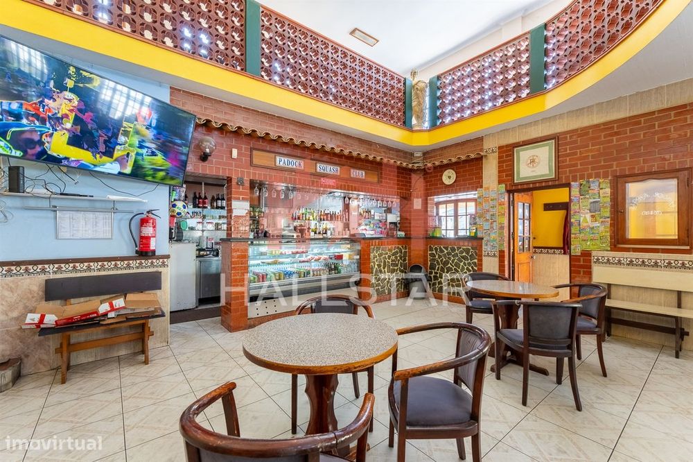 Café Equipado / Ringue de Squash / Marinha Grande