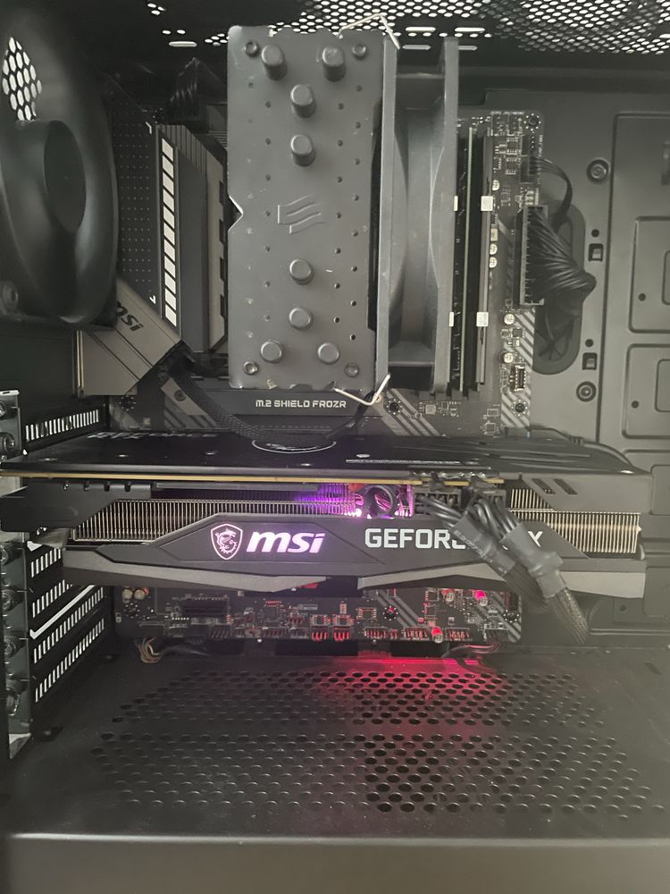 I5 10400f RTX 3060 32RAM 1TB SSD