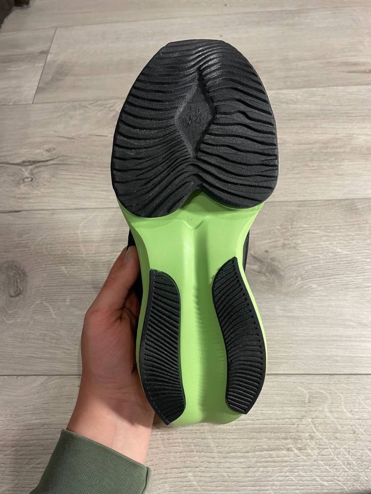 Кросівки Nike zoom x