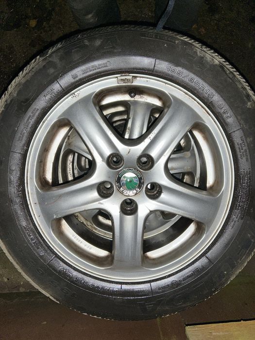 Alufelgi 5x100 R15 z oponami letnimi