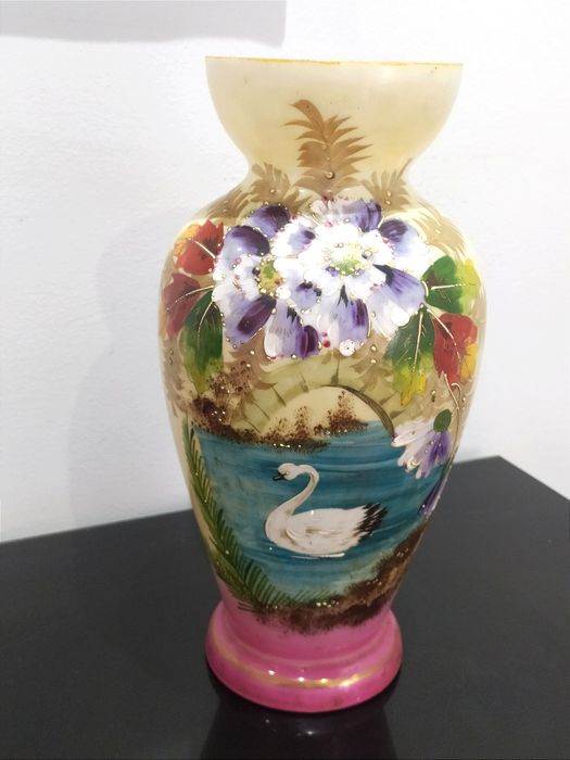 Jarrão  pintado à mão.