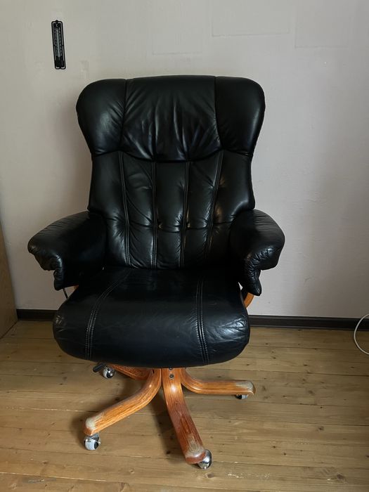 Fotel skórzany kręcony