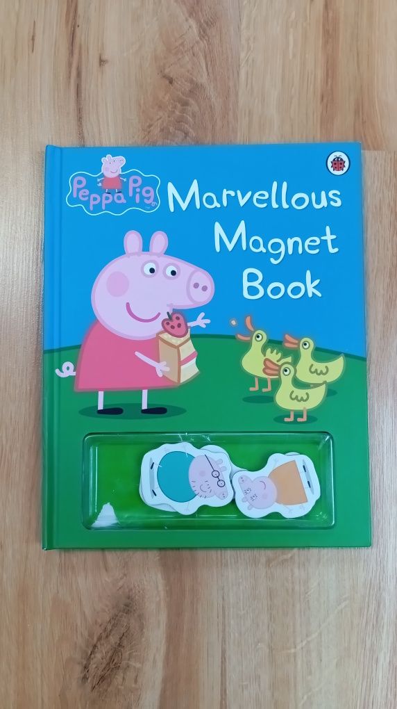 Peppa Pig - Marvellous Magnet Book, świnka Peppa książka z magnesami
