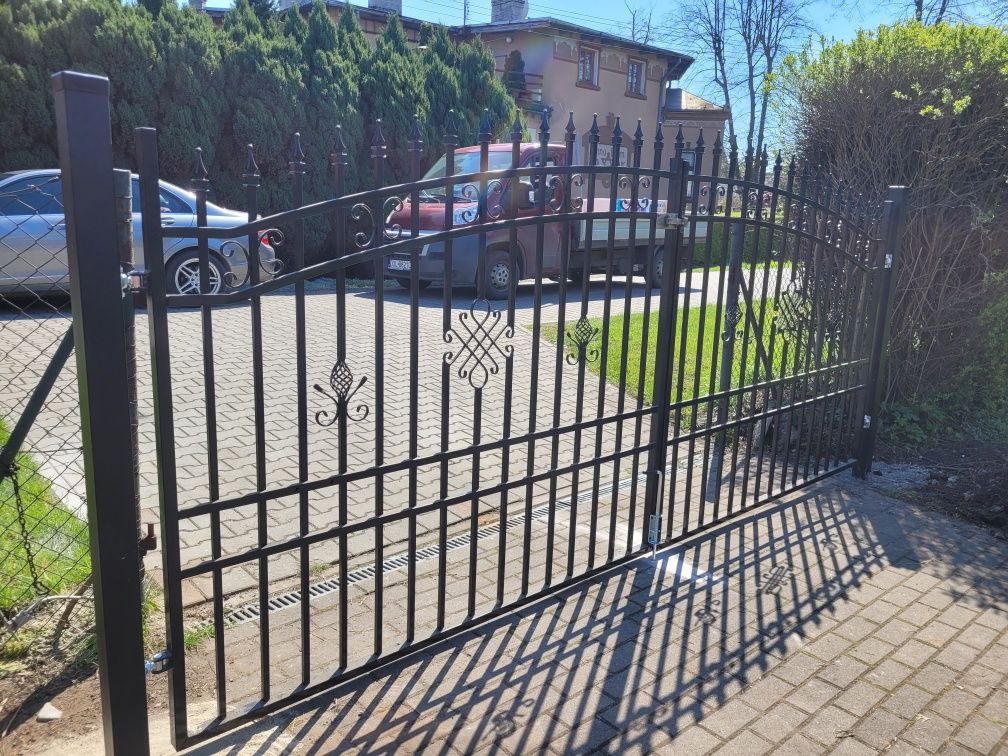 Ogrodzenia panelowe. Furtki. Bramy. MONTAŻ