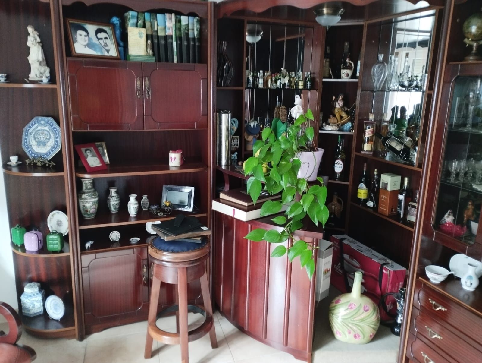 Móvel de bar como novo