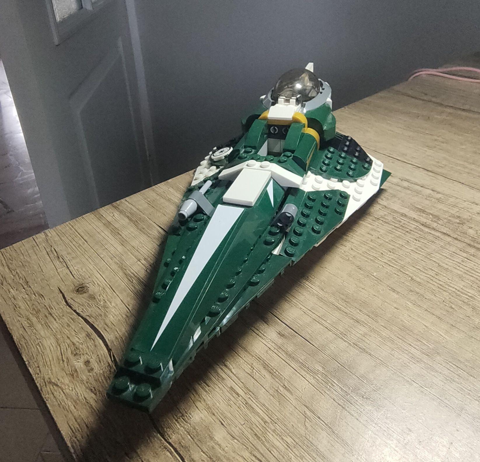 LEGO star wars saesee tiin's Jedi starfighter  9498