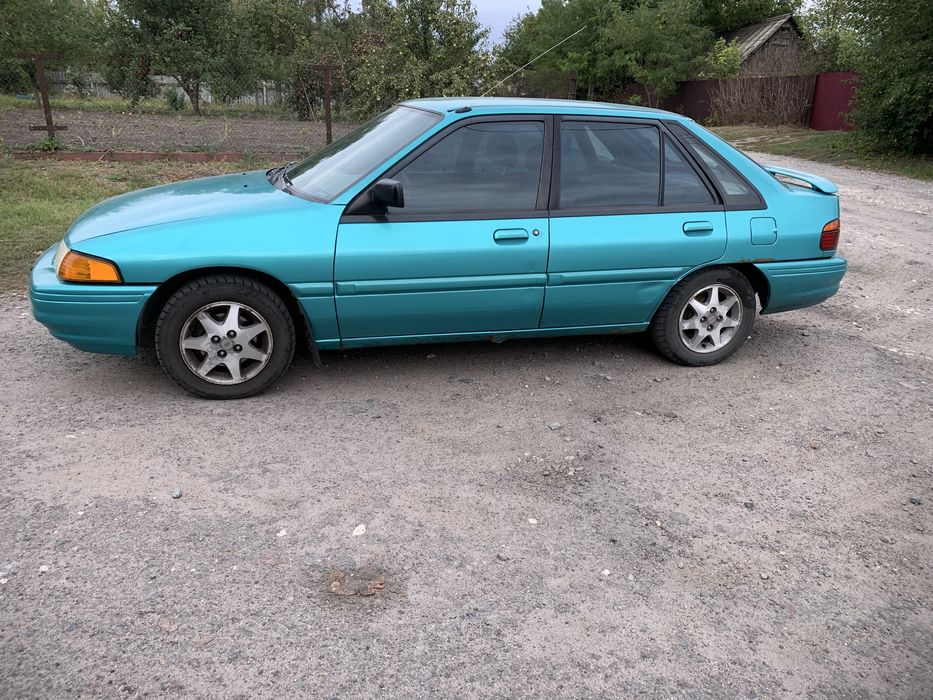 Форд Ескорт LX 1.9 бензин