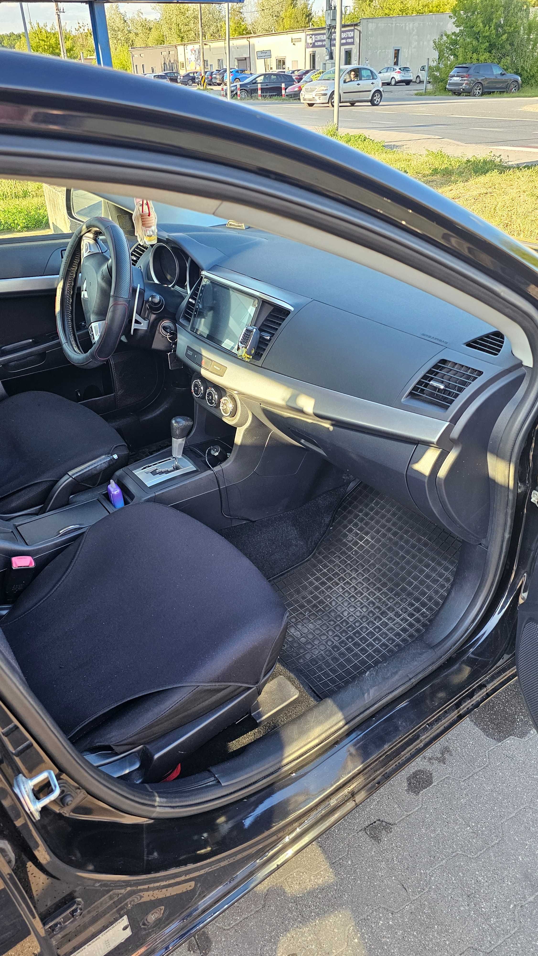 Mitsubishi lancer 2010 1.8 automat