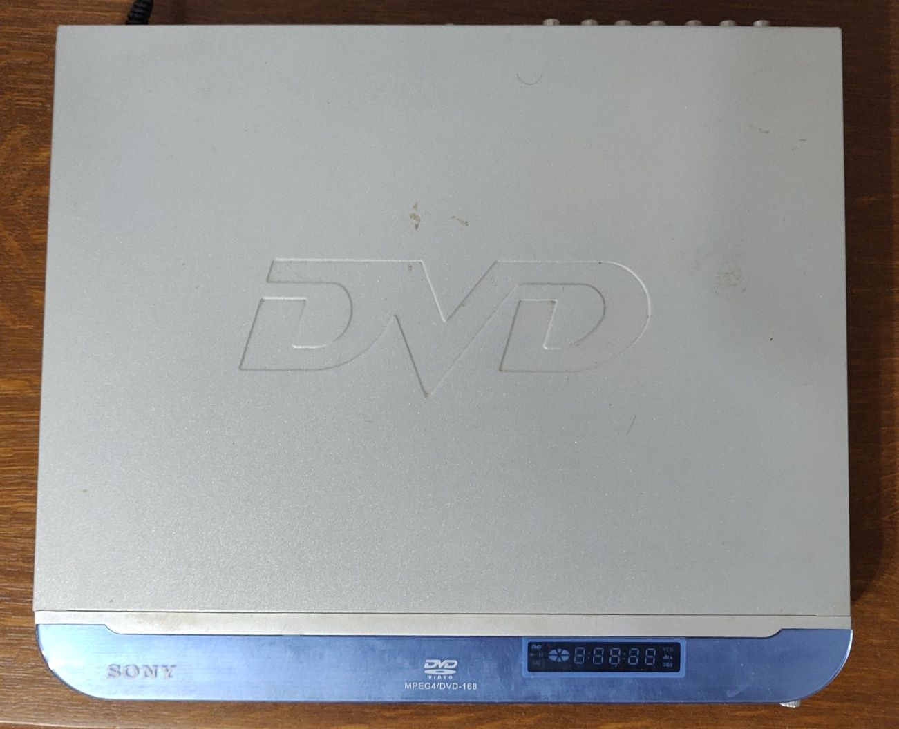 DVD sony в хорошем состоянии