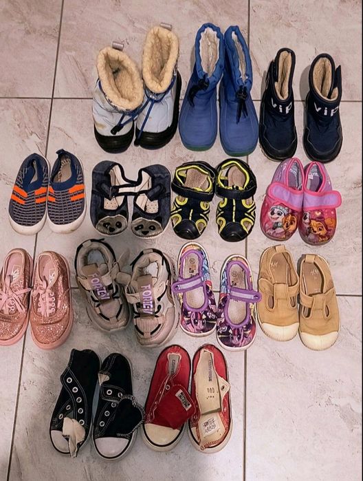 Ціна за все. Пакет одягу та взуття на дівчинку.