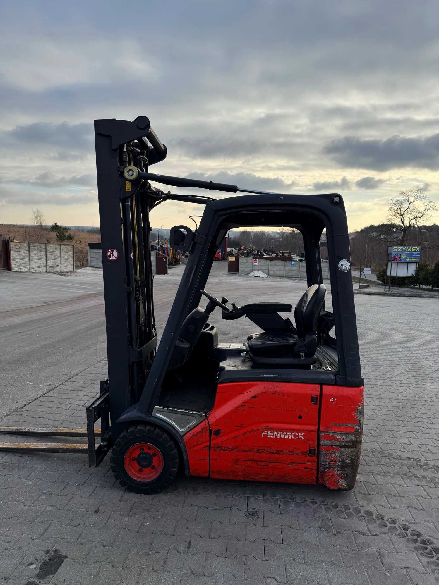 wózek widłowy elektryczny LINDE E15 Triplex 5.50m 1500kg przesuw 2009'