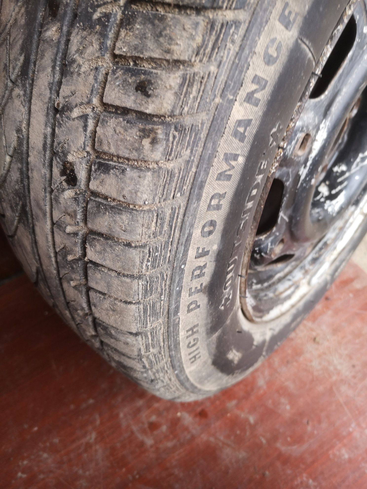 Продам колесо в зборі 185/65 R14