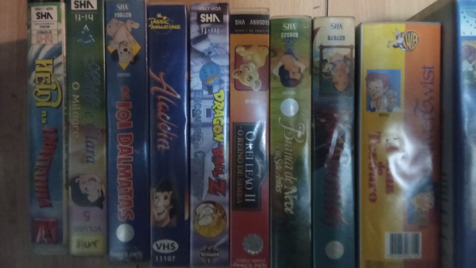 Cassetes de vídeo DVD e livros bDesenhada