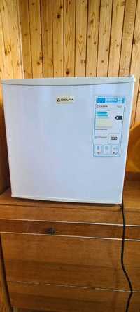Однокамерний холодильник DELFA DRF-65L (N)