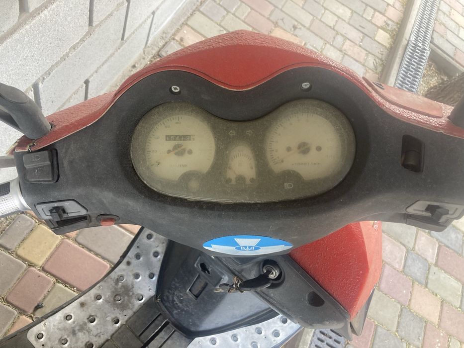 Продам Моторолер JJ 150T-4