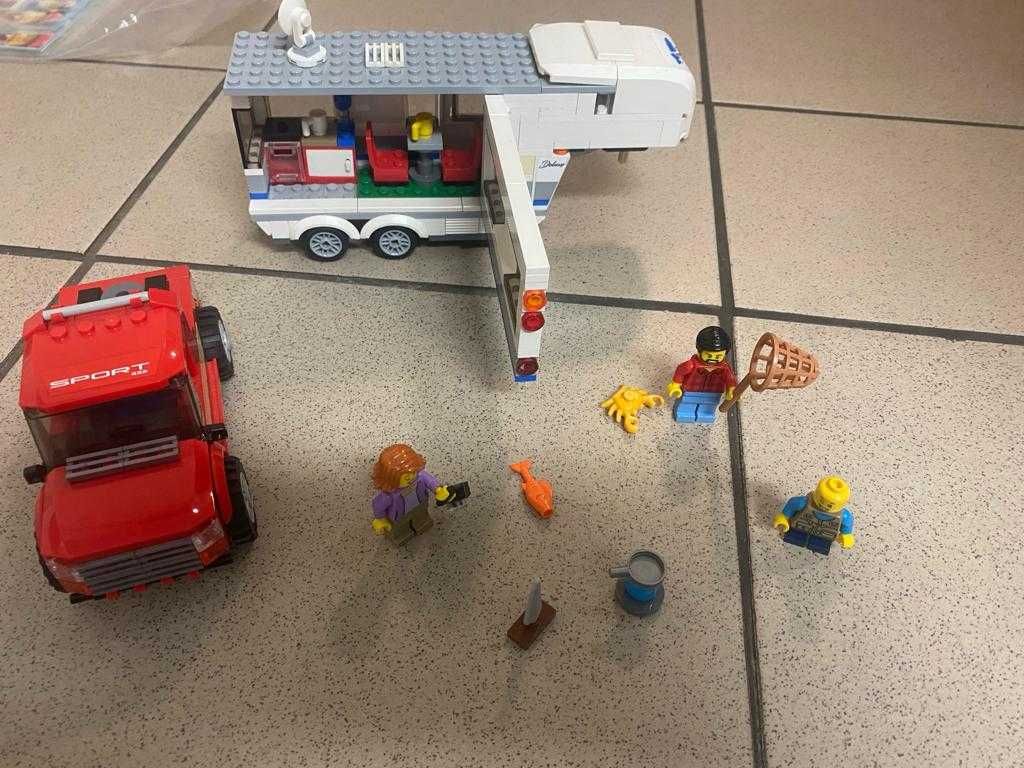 LEGO City 60182 Pickup z Przyczepą kempingową