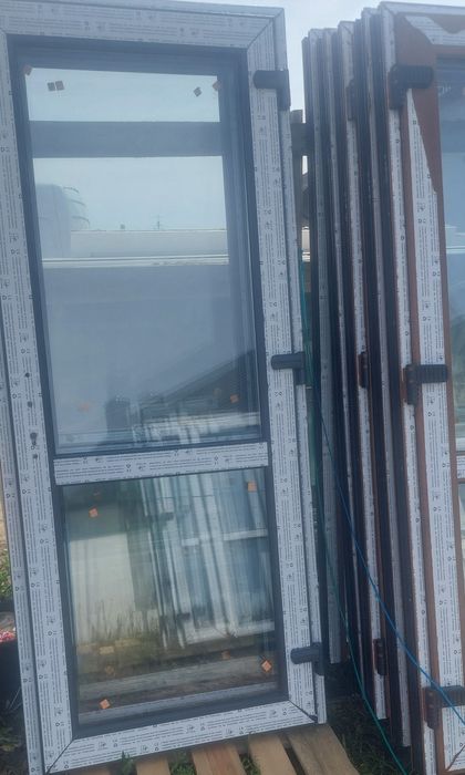 Drzwi zewnętrzne PCV do domu biura sklepu