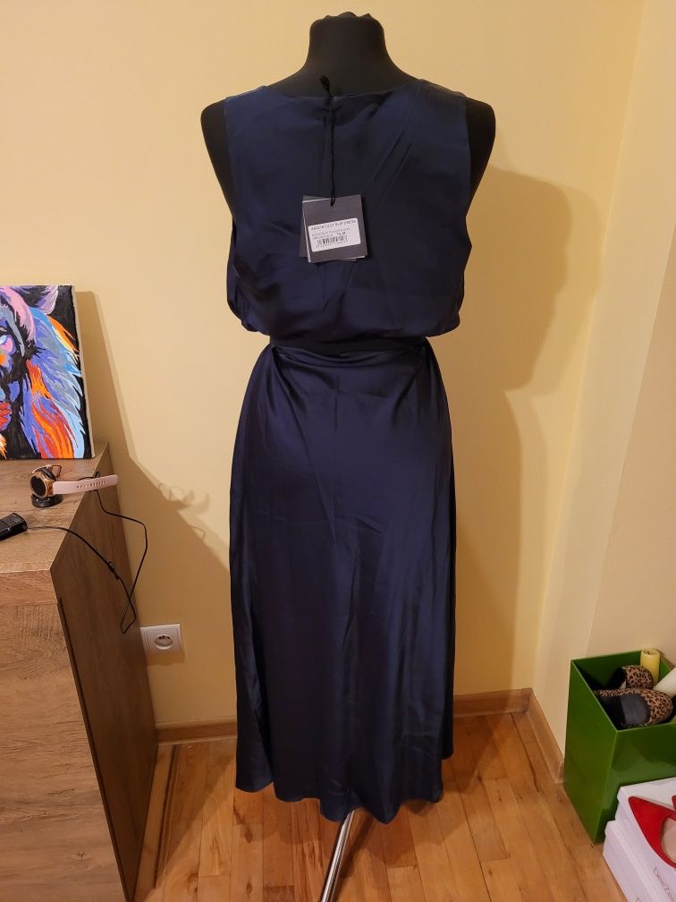 Elegancka sukienka Pietro Brunelli