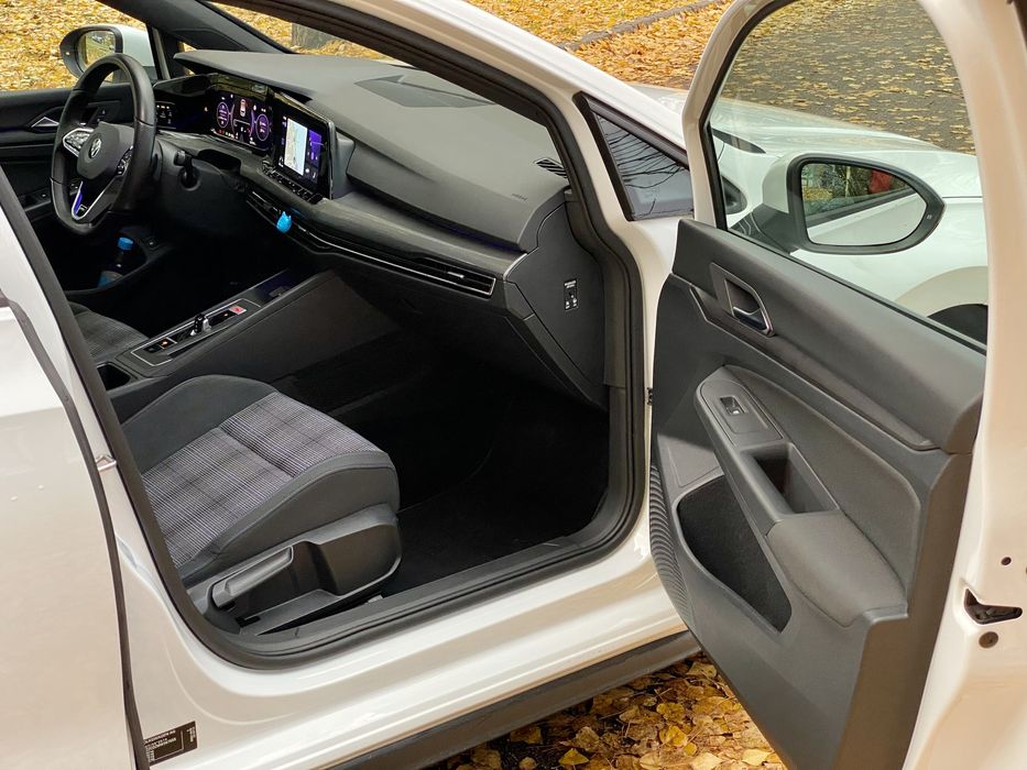 VW GOLF 8 GTE Плагін-Гібрид