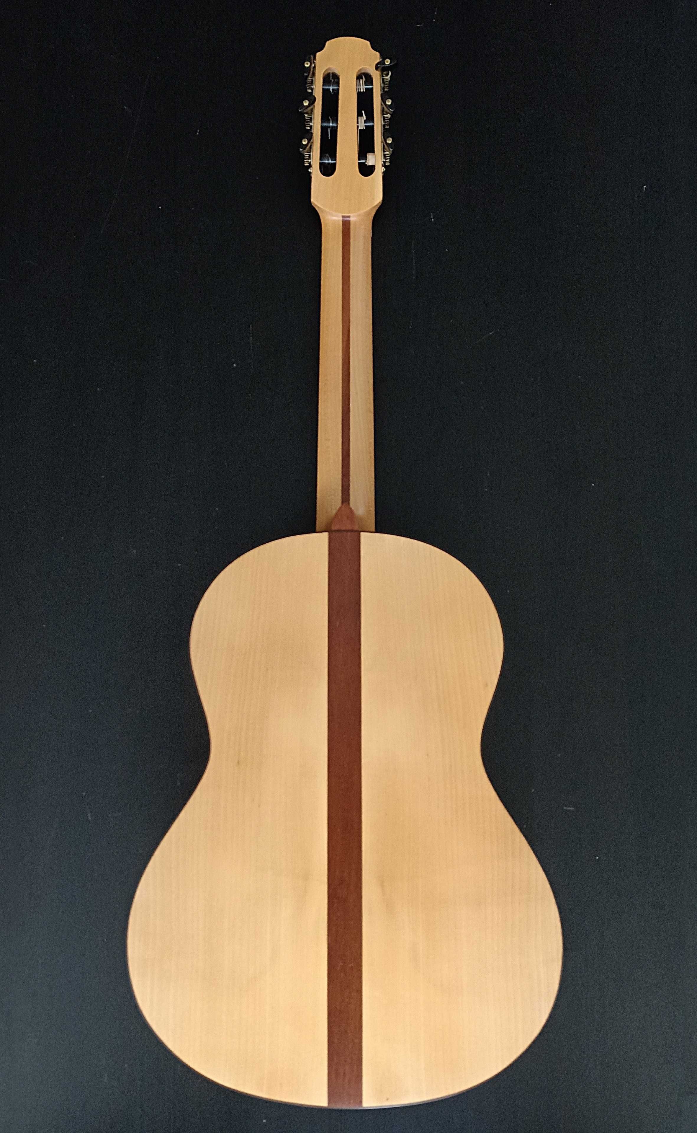 Guitarra clássica Doff 011-C maciça ácer / abeto