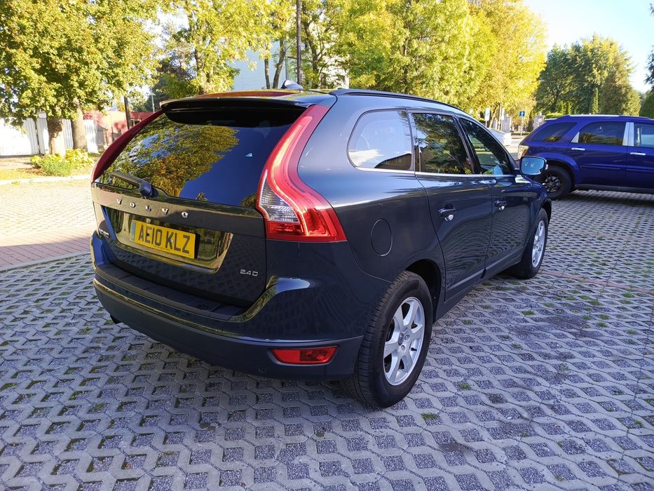 Volvo XC60 2,4d Automat v5c Anglik Navi LED