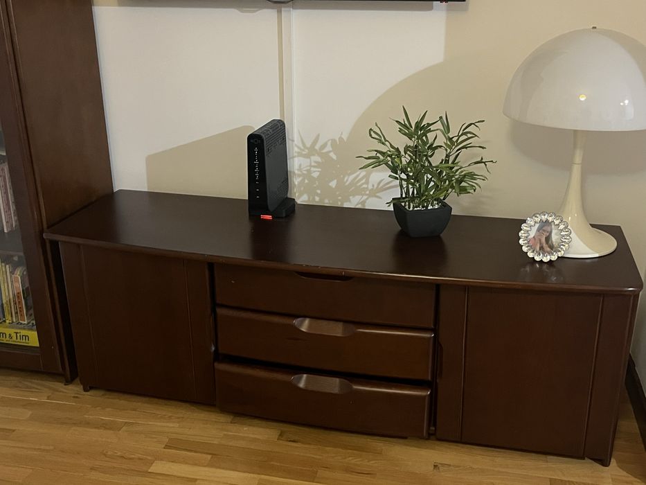 Movel TV em madeira maciça