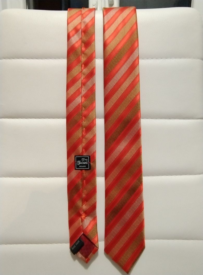 Cienki elegancki krawat