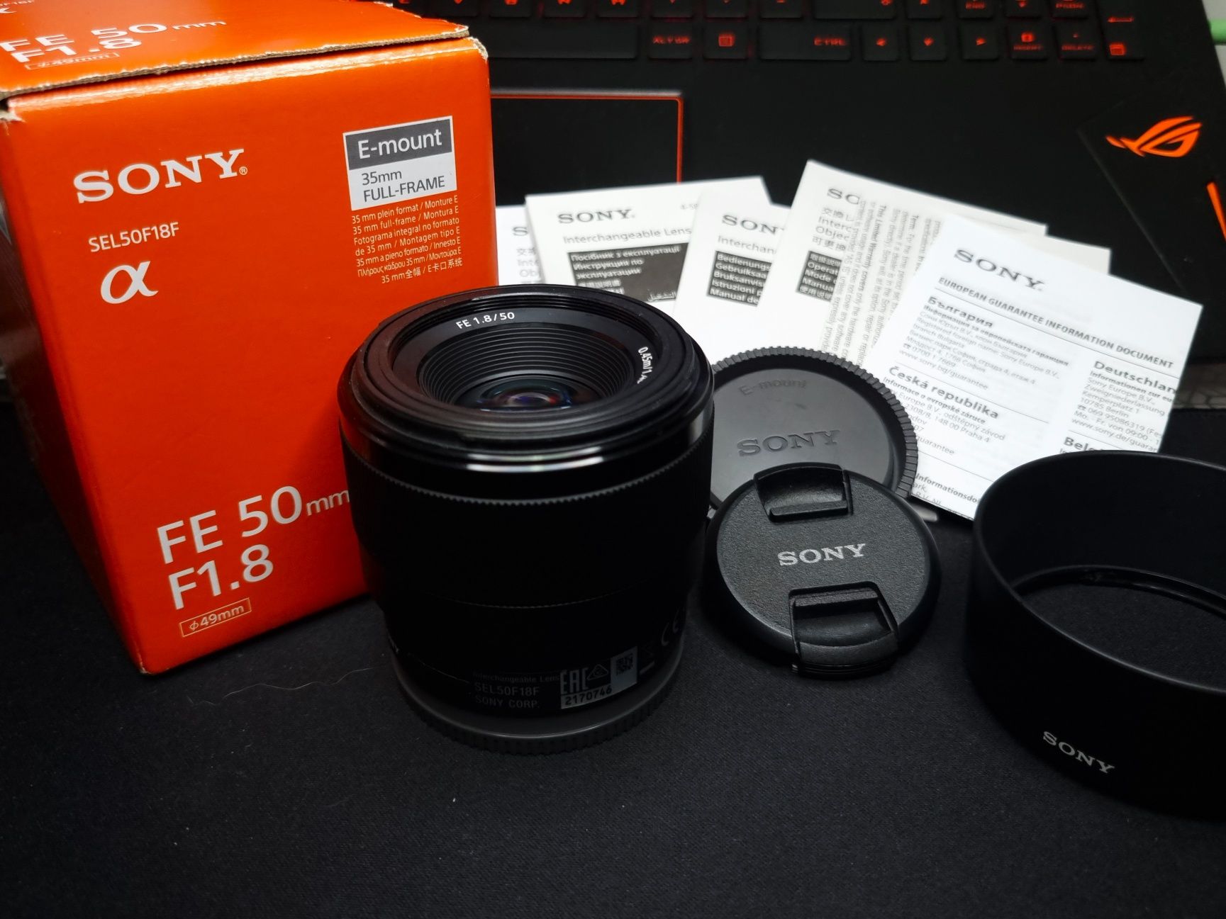 SONY FE 50MM F1.8 (Encaixe: Sony E - Abertura: f/22 - f/1.8)