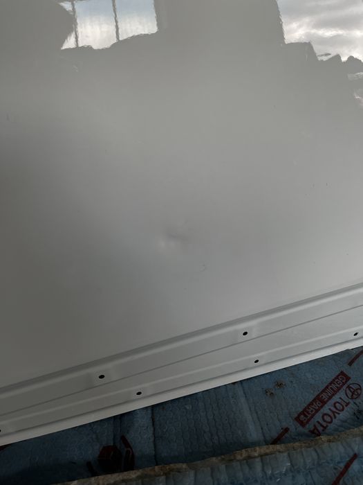 TOYOTA YARIS CROS dzrzei lewy przednie 040