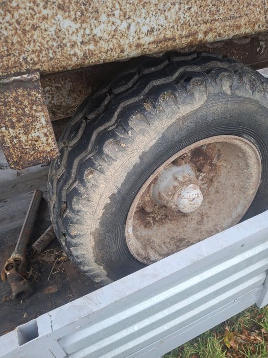 Розкидач органічних добрив 2,5т.