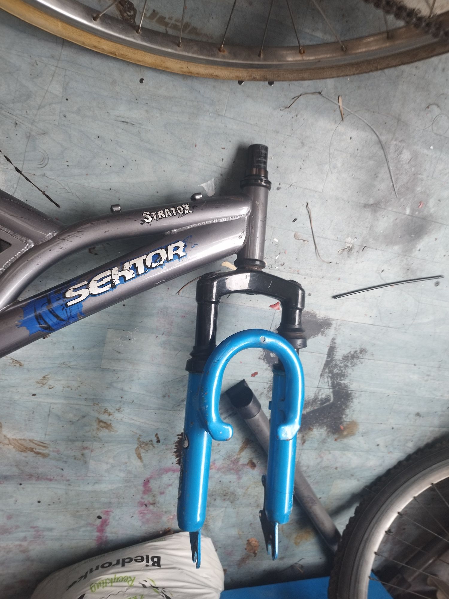 Ramę roweru Sektor sprzedam