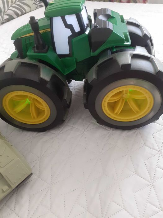 Zestaw aut Psi Patrol, John Deer i Czołg