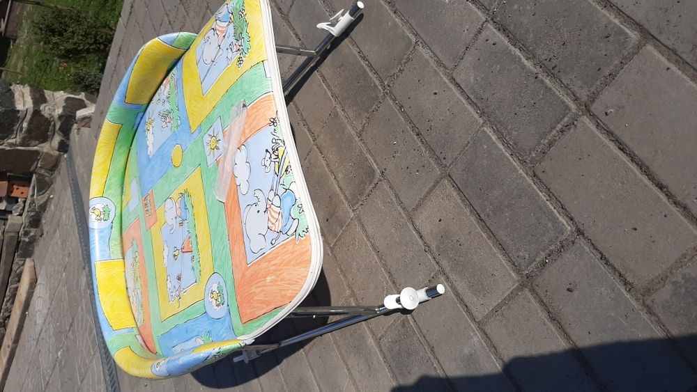 Пеленальный столик на ванную