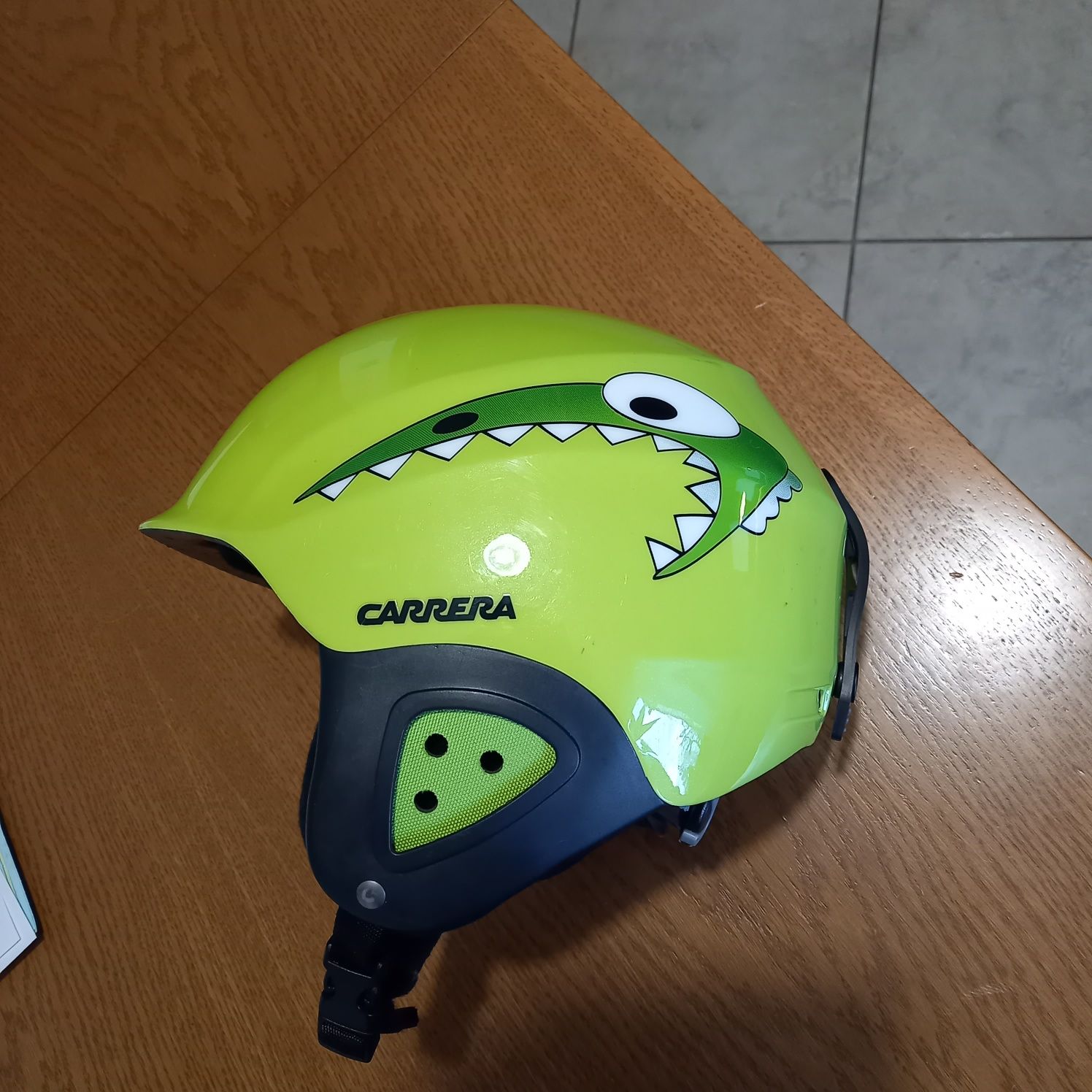 Kask narciarski dziecięcy 53-57 cm