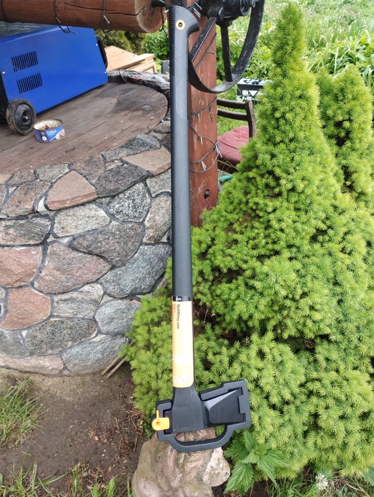 Sprzedam siekiery Fiskars 91 cm