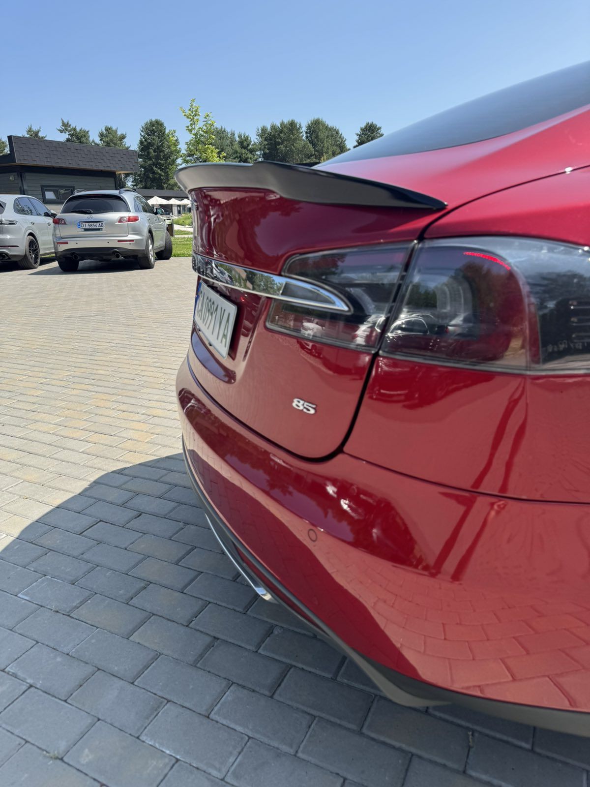 Продам Tesla Model-S 85кВт