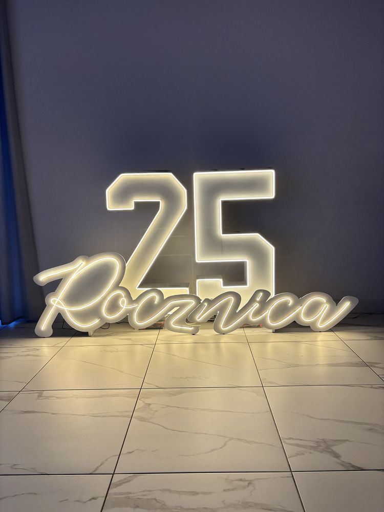 Napis Rocznica led z dowolna cyfra impreza okolicznosciowa ścianka
