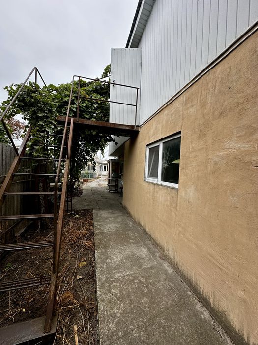 Продаж будинку 68 м на вул Київська без %