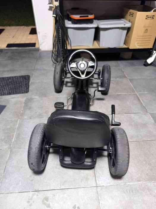 Go kart a pedais Mercedes