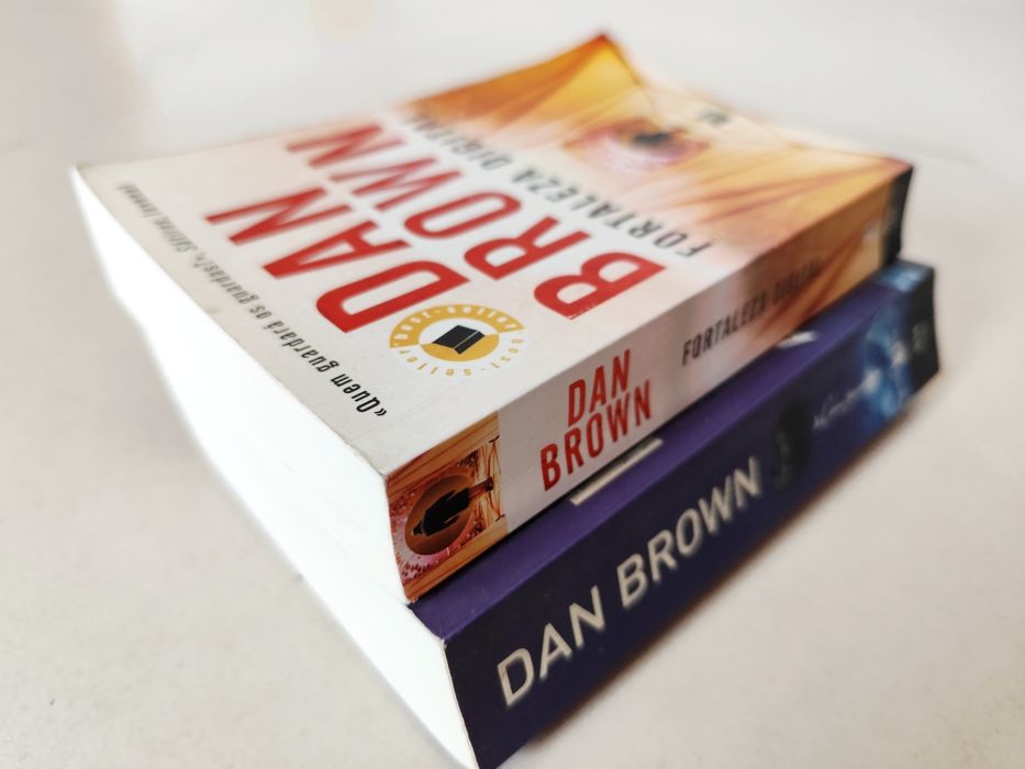 Lote de 2 Livros Dan Brown - A Conspiração / Fortaleza Digital
