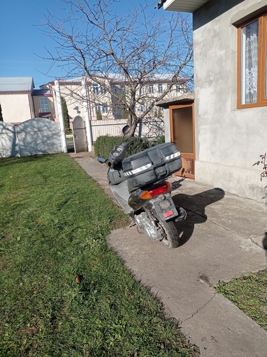 Продам скутер 125 Італія