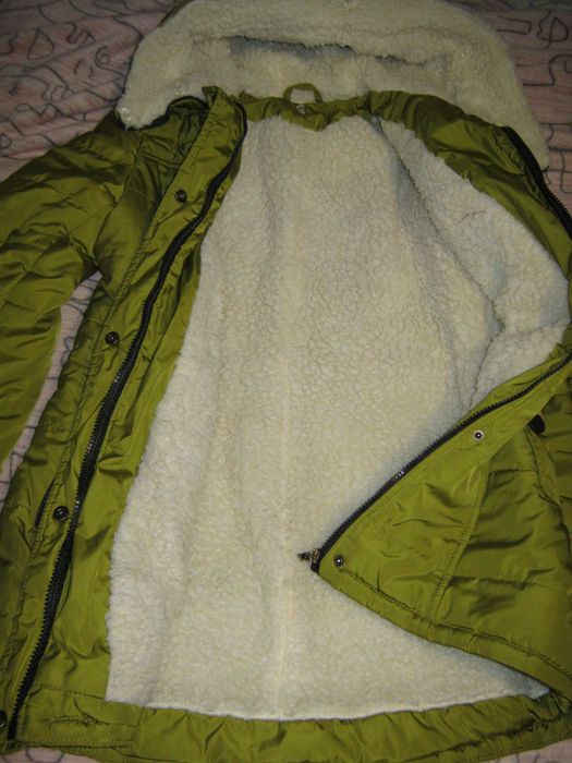 Курточка для дівчинки  -  200