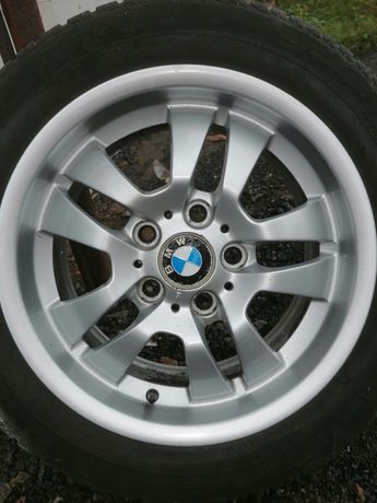 Продам шини з дисками від BMW 320