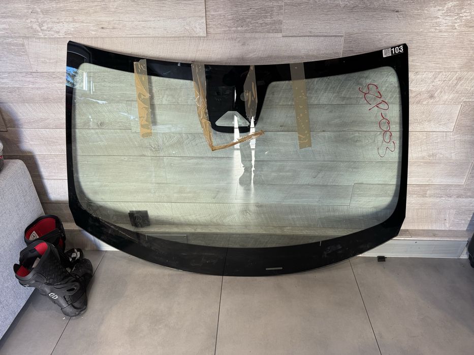 Szyba przednia Volvo S60 2022 r. USA (oryginał)