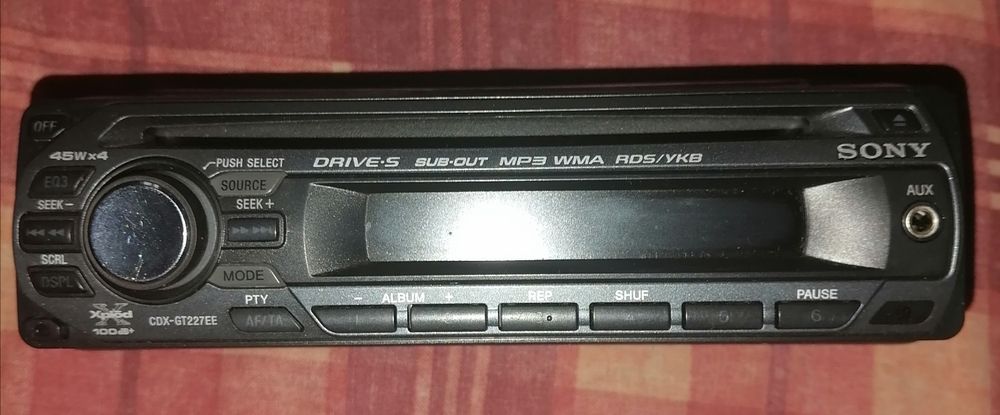 Новая панелька для автомагнитолы .SONY