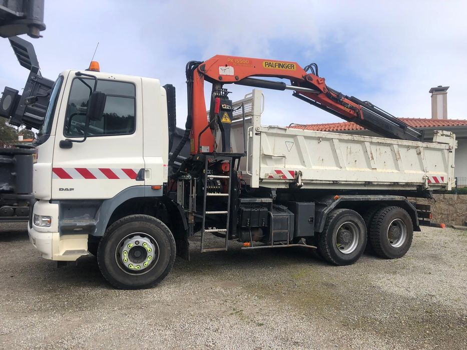 Serviços de retroescavadora e mini giratória