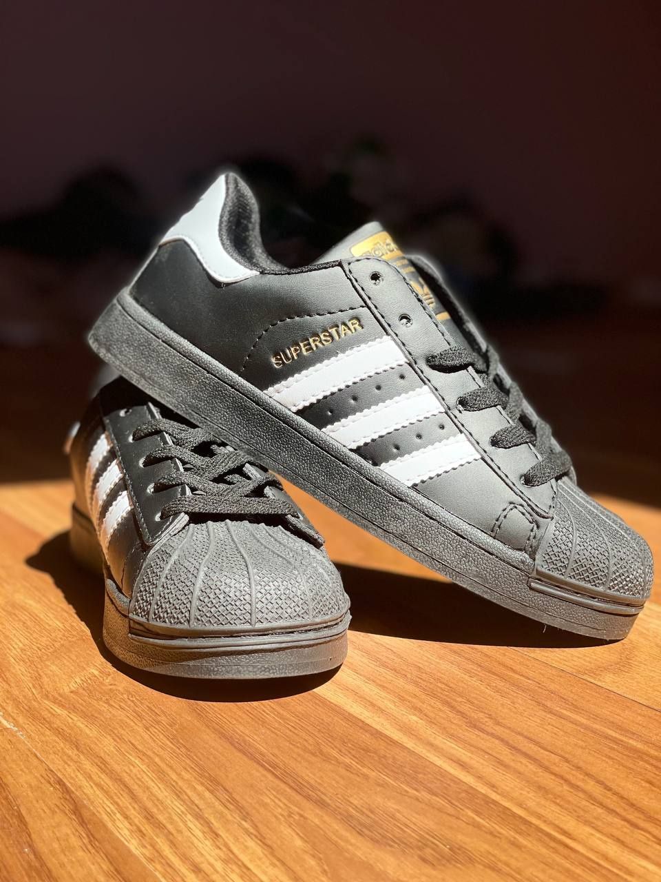 БЕЗКОШТОВНА! доставка Кросівки Adidas Superstar 38-44