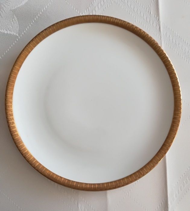 3 półmiski: 2 okrągłe i 1 owalny